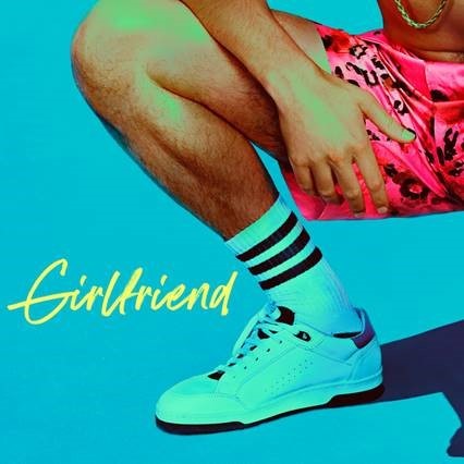CHARLIE PUTH СПОДЕЛЯ ОФИЦИАЛНОТО МУЗИКАЛНО ВИДЕО КЪМ “GIRLFRIEND”