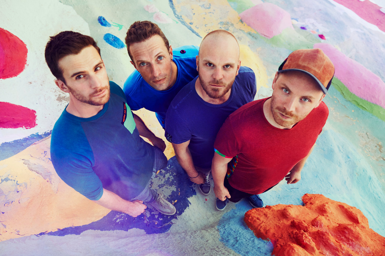 Coldplay издадоха видеото към 