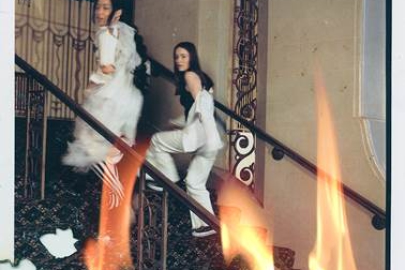 Griff x Sigrid пуснаха колаборативния си сингъл 'Head On Fire'