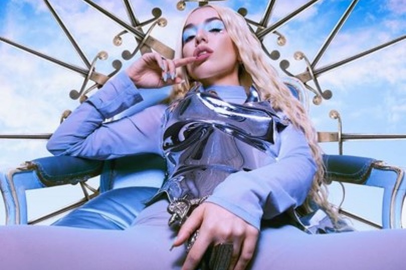 Ava Max - Kings & Queens Pt. 2 (feat. Lauv & Saweetie) [Official Visualizer]
