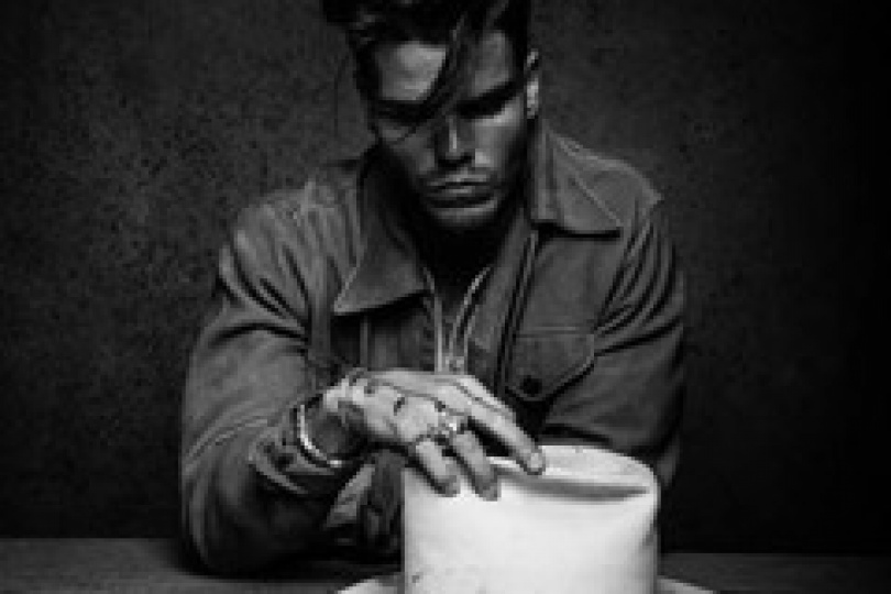 KALEO - Backbone [OFFICIAL LYRIC VIDEO]