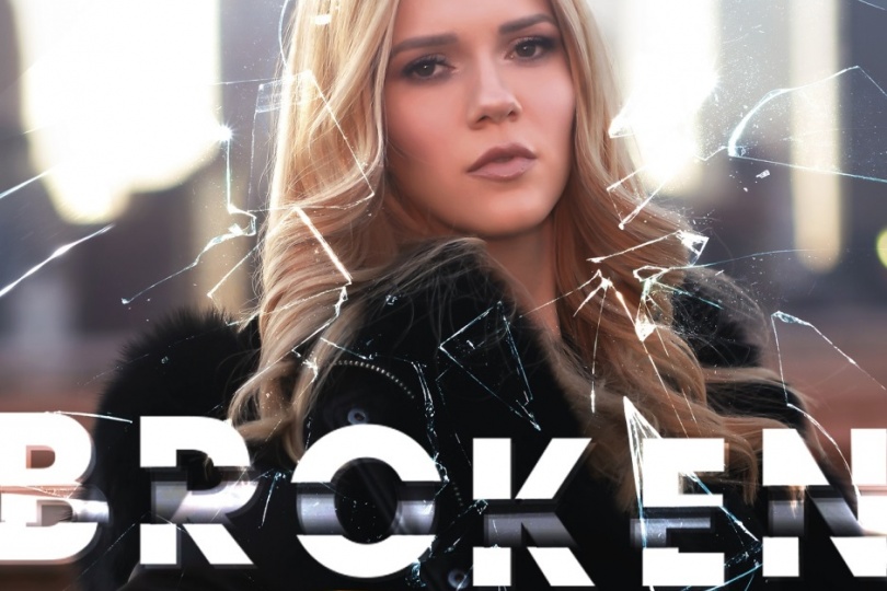 ПОП ПЕВИЦАТА НЕЛИ ПЕТКОВА С ПРЕМИЕРА НА “BROKEN”