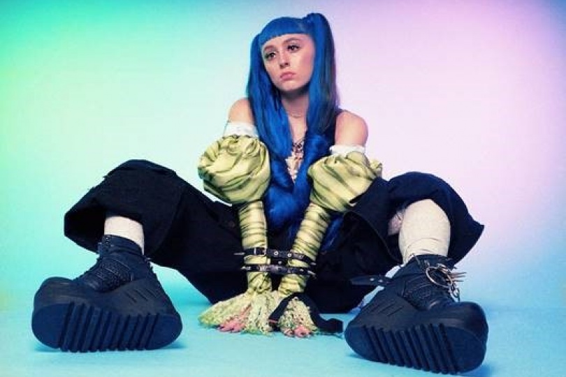Ashnikko - Cry Feat. Grimes (Official Video)