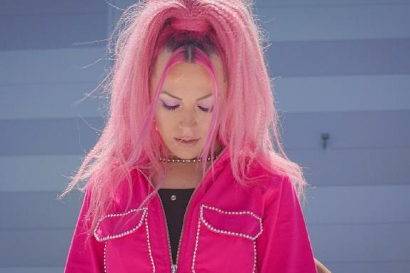 Poli Genova - How we end up [Official Video]